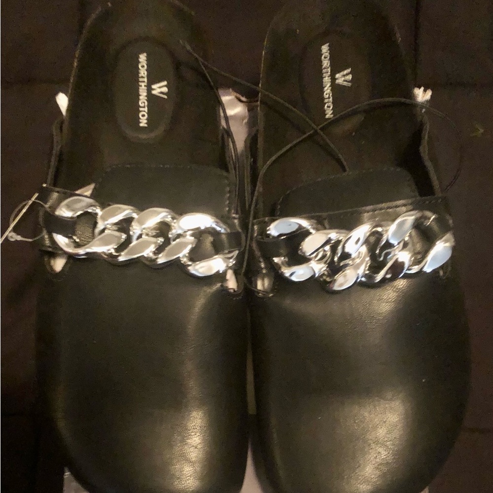 NWT: Worthington Black Slip-On Flats with Silver Chain Accent Sz 10